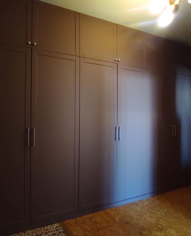 Шкафы-Встроенный шкаф с распашными дверями «Модель 65»-фото2